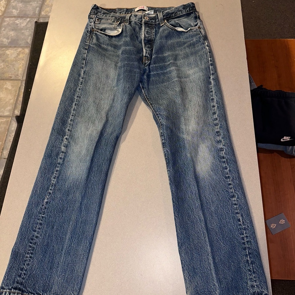Men's Levi Jeans